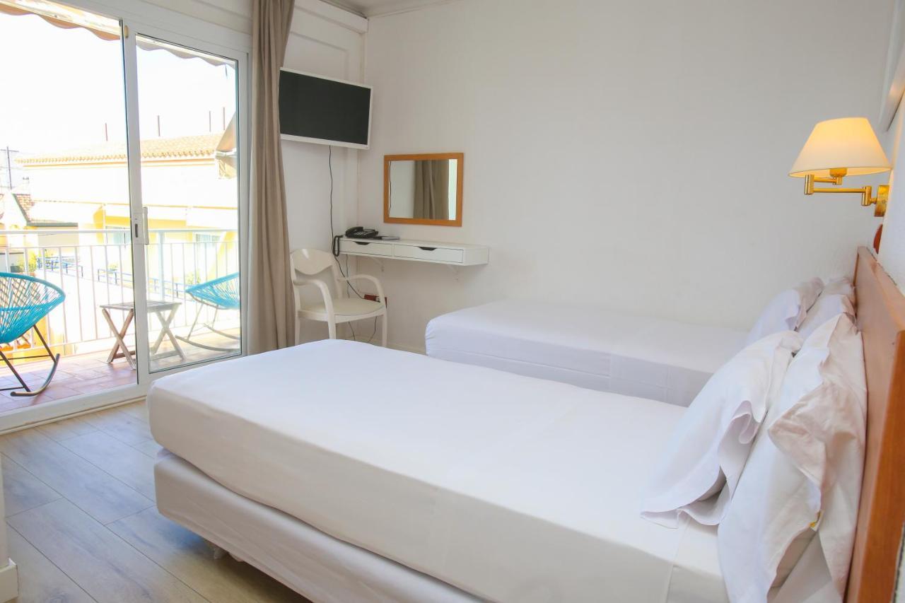 Solvi Hotel - Adults Only Виланова-и-ла-Желтру Екстериор снимка