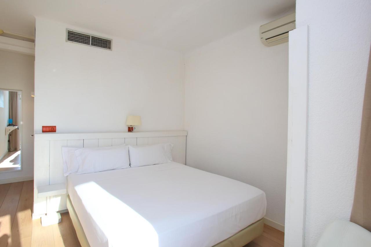 Solvi Hotel - Adults Only Виланова-и-ла-Желтру Екстериор снимка