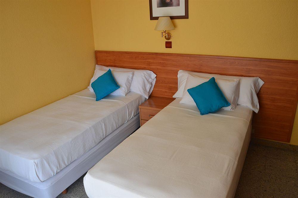 Solvi Hotel - Adults Only Виланова-и-ла-Желтру Екстериор снимка