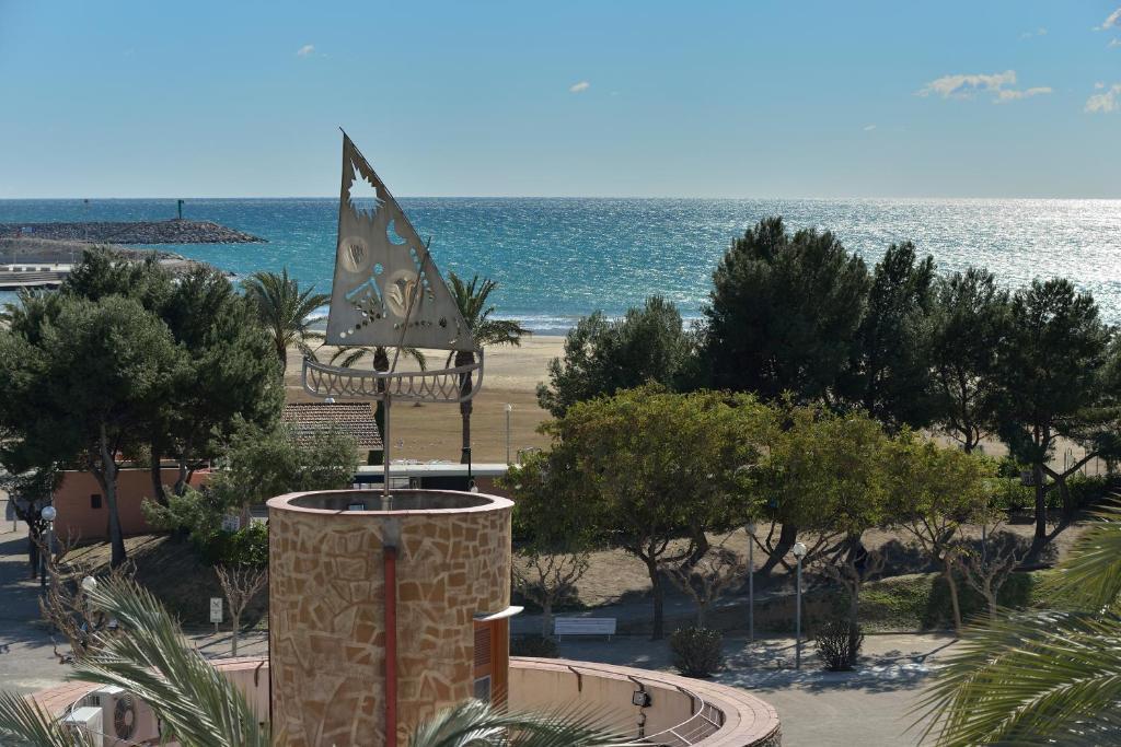 Solvi Hotel - Adults Only Виланова-и-ла-Желтру Екстериор снимка