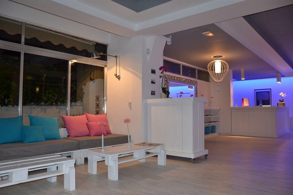 Solvi Hotel - Adults Only Виланова-и-ла-Желтру Екстериор снимка