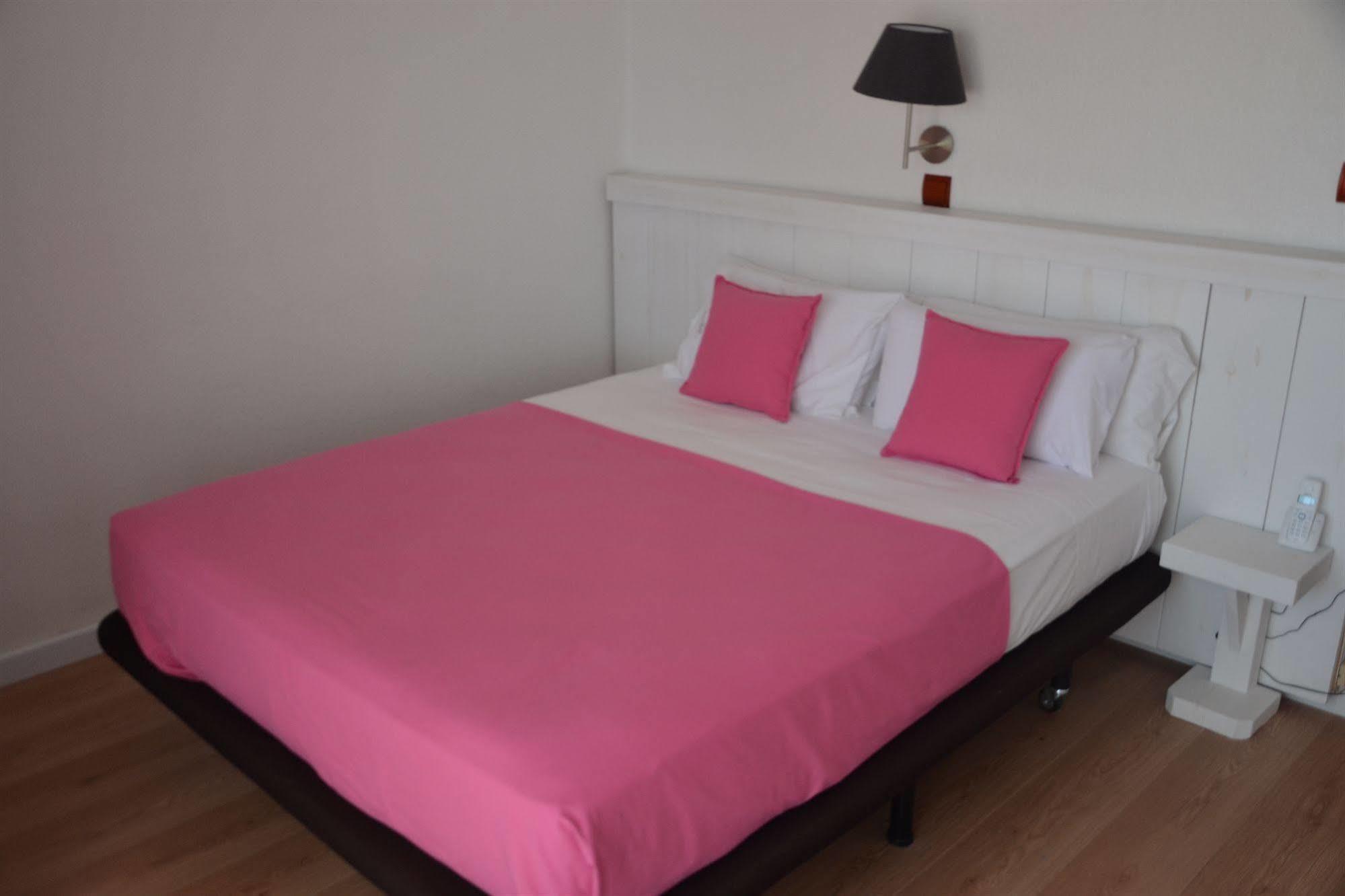 Solvi Hotel - Adults Only Виланова-и-ла-Желтру Екстериор снимка